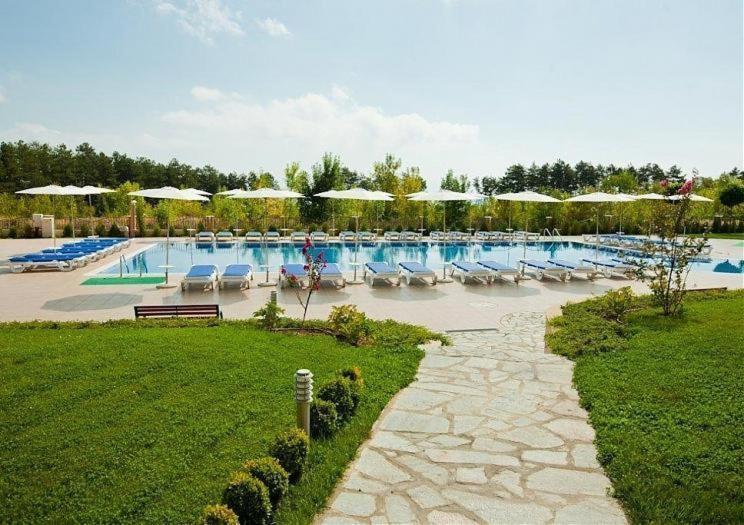 Аппартамент Pines Beach Resort Byala  Buitenkant foto