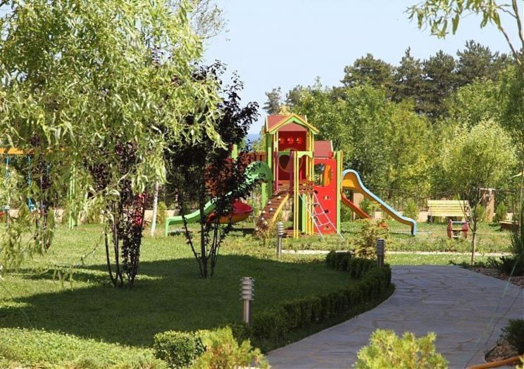 Аппартамент Pines Beach Resort Byala  Buitenkant foto