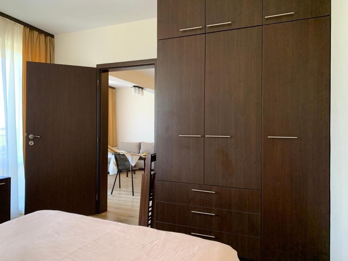 Аппартамент Pines Beach Resort Byala  Buitenkant foto