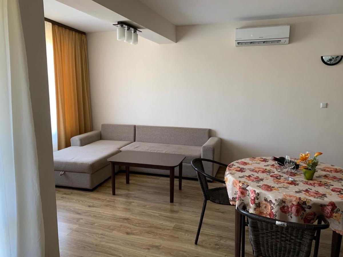 Аппартамент Pines Beach Resort Byala  Buitenkant foto