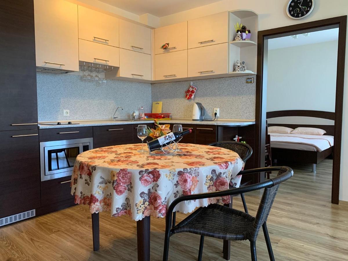 Аппартамент Pines Beach Resort Byala  Buitenkant foto